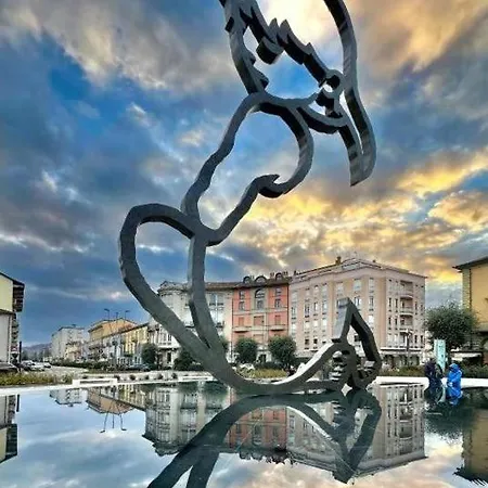 Rosa Bianca Con Posto Auto Gratuito Nel Centro Storico Di - Langhe Apartment