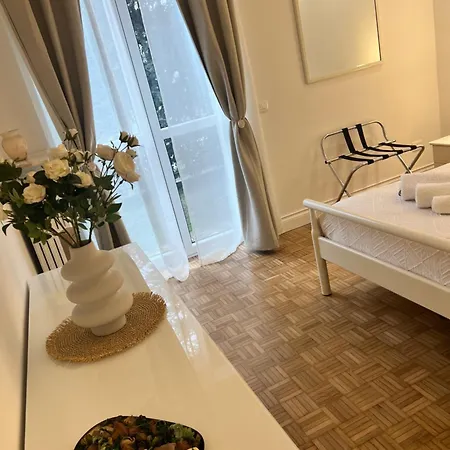 Rosa Bianca Con Posto Auto Gratuito Nel Centro Storico Di - Langhe Apartment Alba (Piedmont)