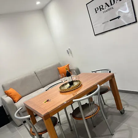Apartment Rosa Bianca Con Posto Auto Gratuito Nel Centro Storico Di - Langhe