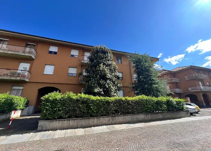 Rosa Bianca - Free Parking In The Historic Center Of - Langhe